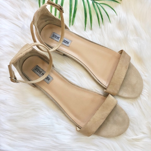 steve madden lamp flat sandal